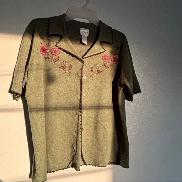 Vintage embroidered knit button up tee shirt - Picture 1 of 9